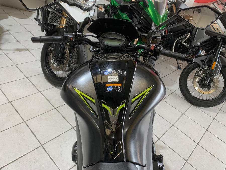 Kawasaki Z1000 R Edition