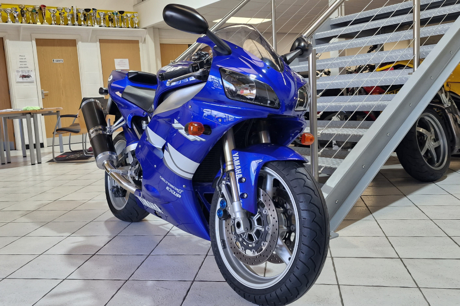 Yamaha R1