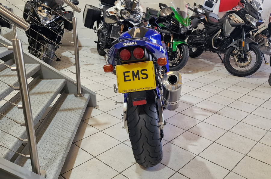 Yamaha R1