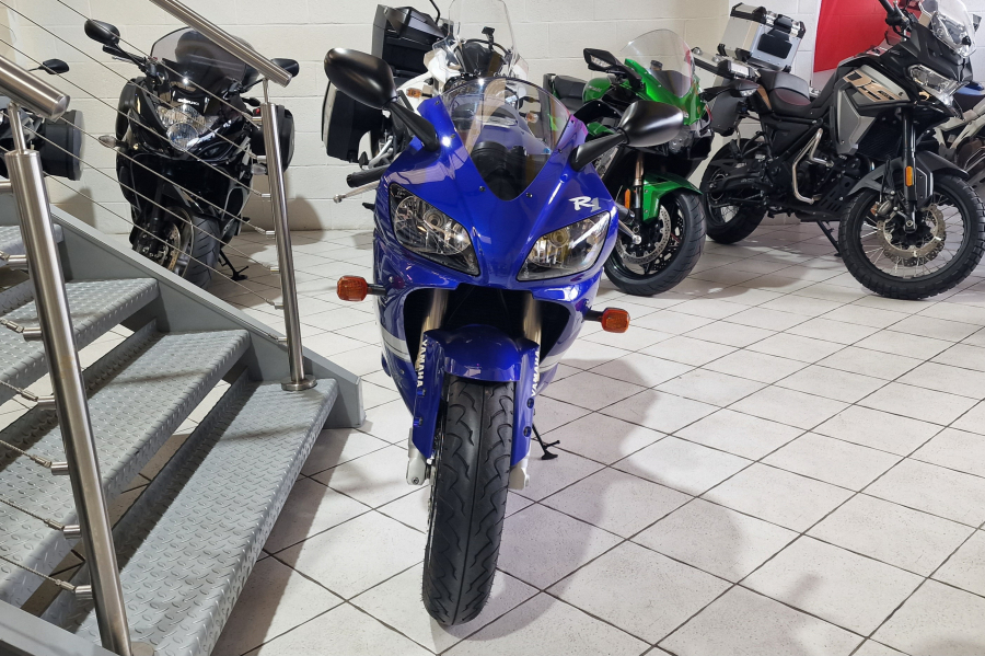 Yamaha YZF R1