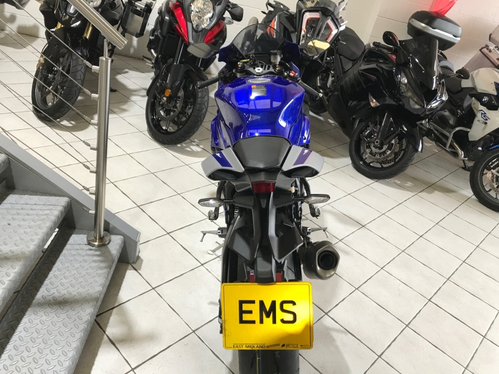 Yamaha R1