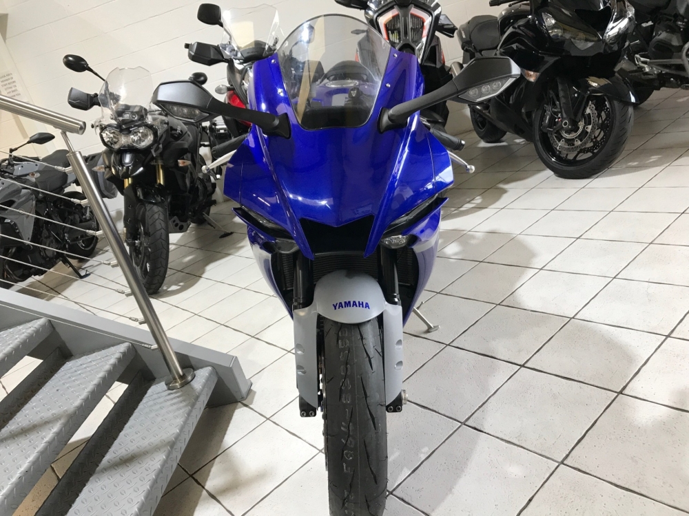 Yamaha R1