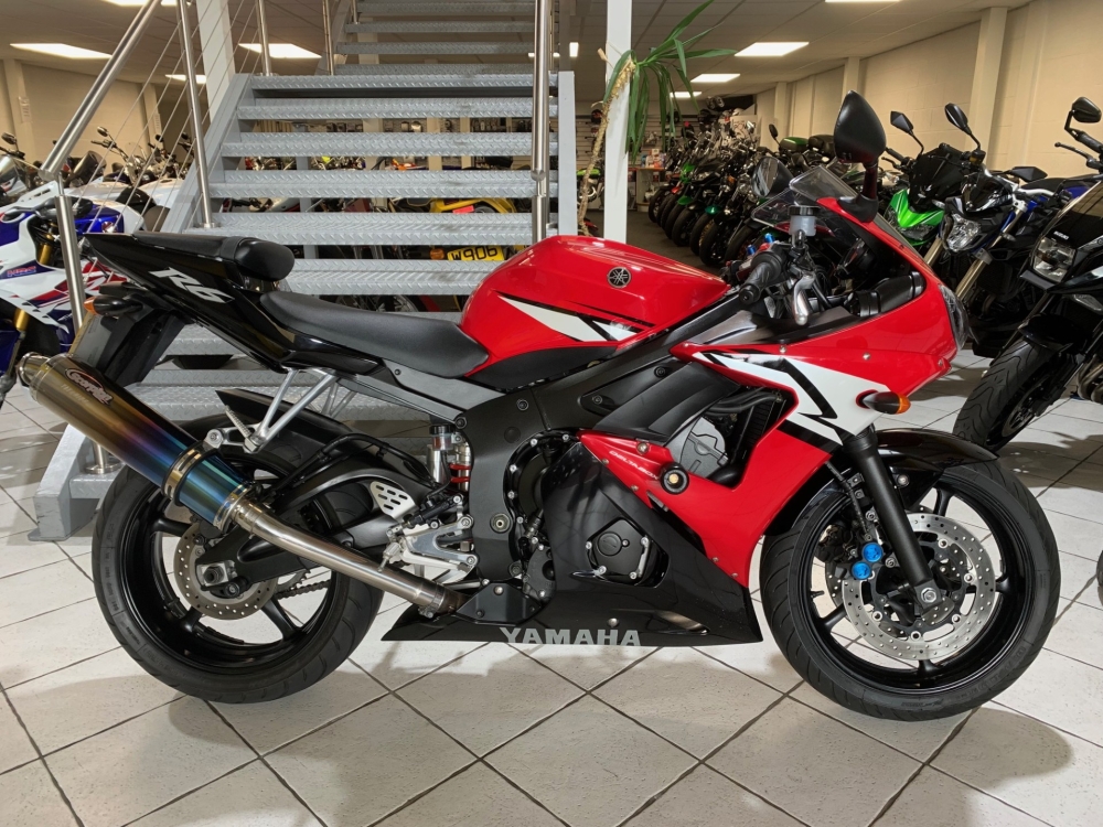 Yamaha R6