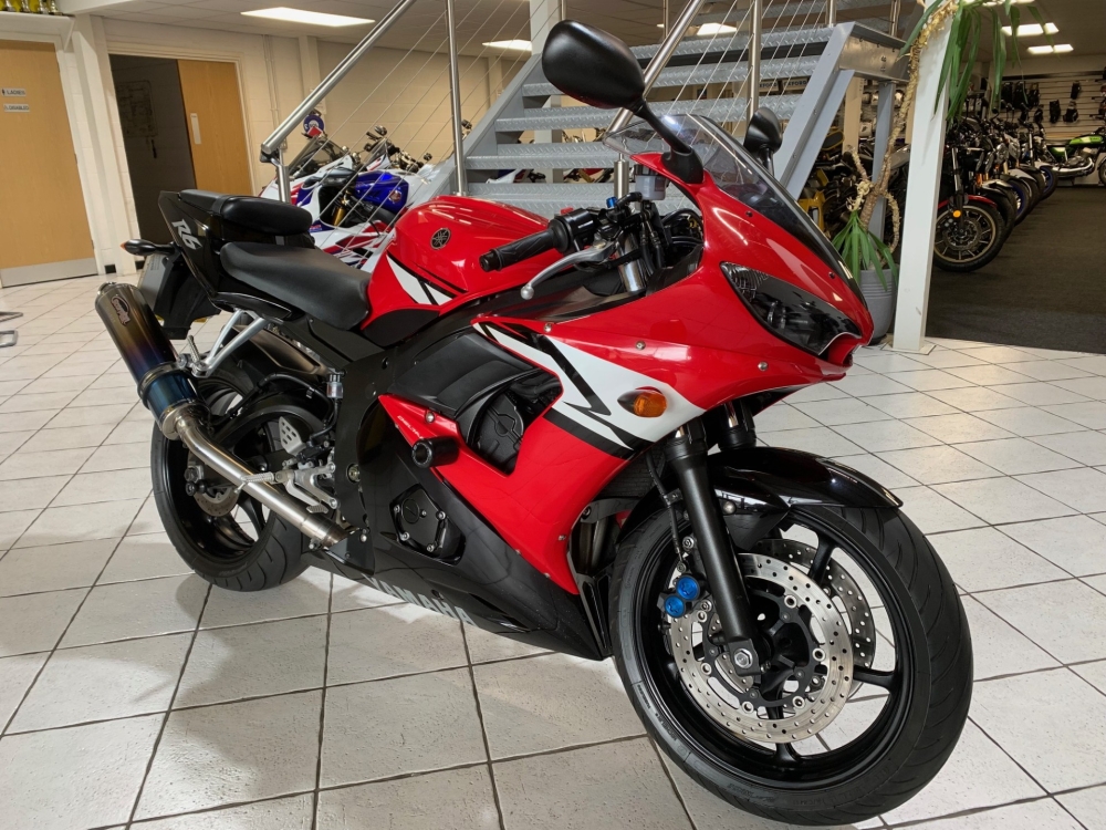 Yamaha R6