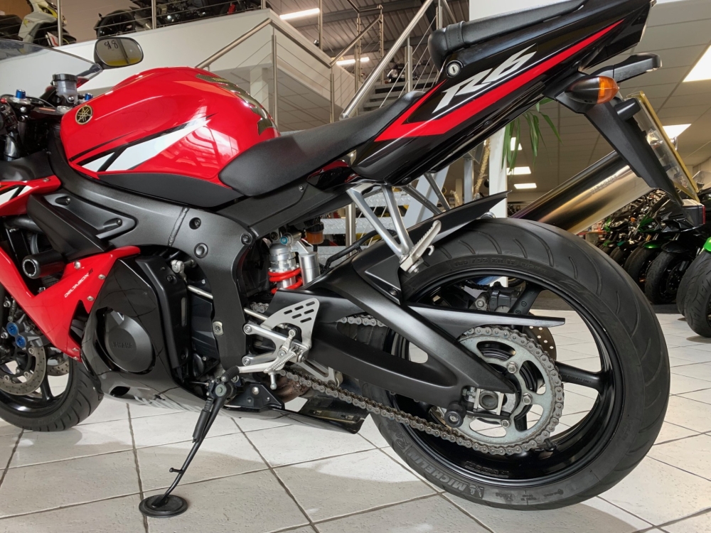Yamaha R6