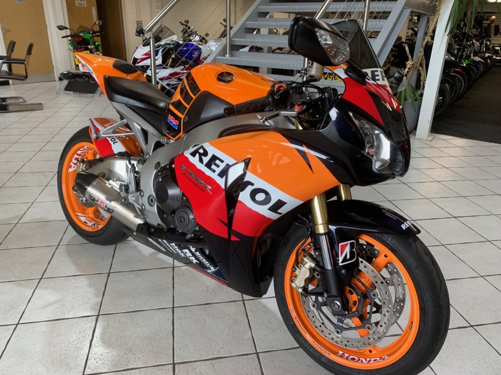 Honda CBR1000 RR FIREBLADE