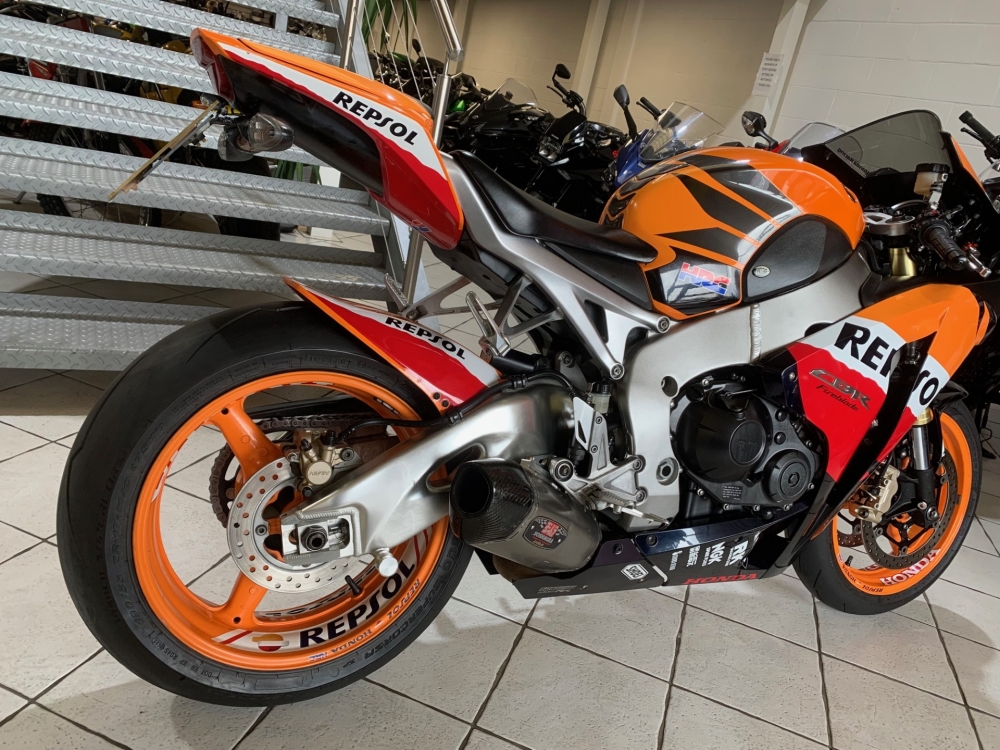 Honda CBR1000 RR FIREBLADE