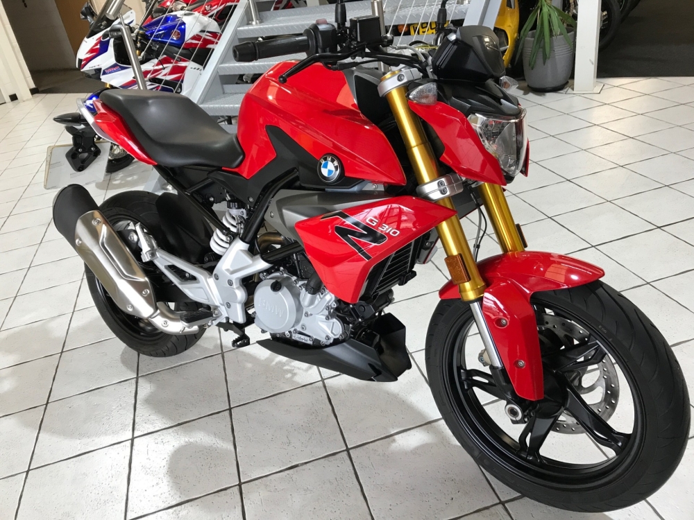 BMW G310 R
