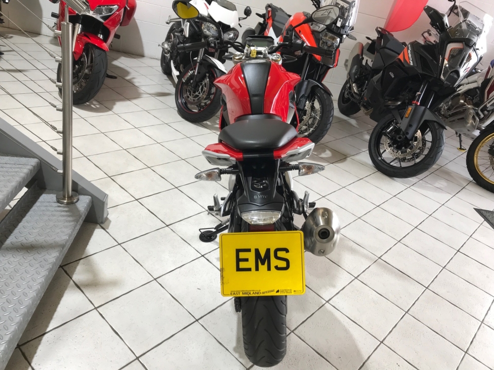 BMW G310 R