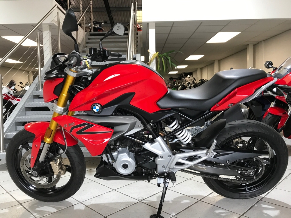 BMW G310 R