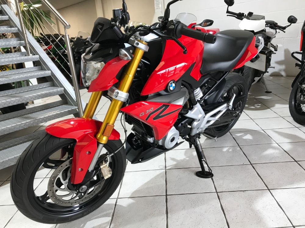 BMW G310 R