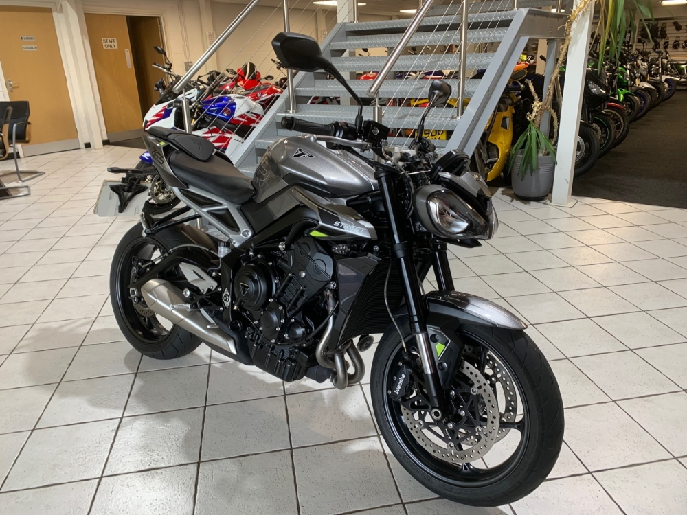 Triumph Street triple 765 R