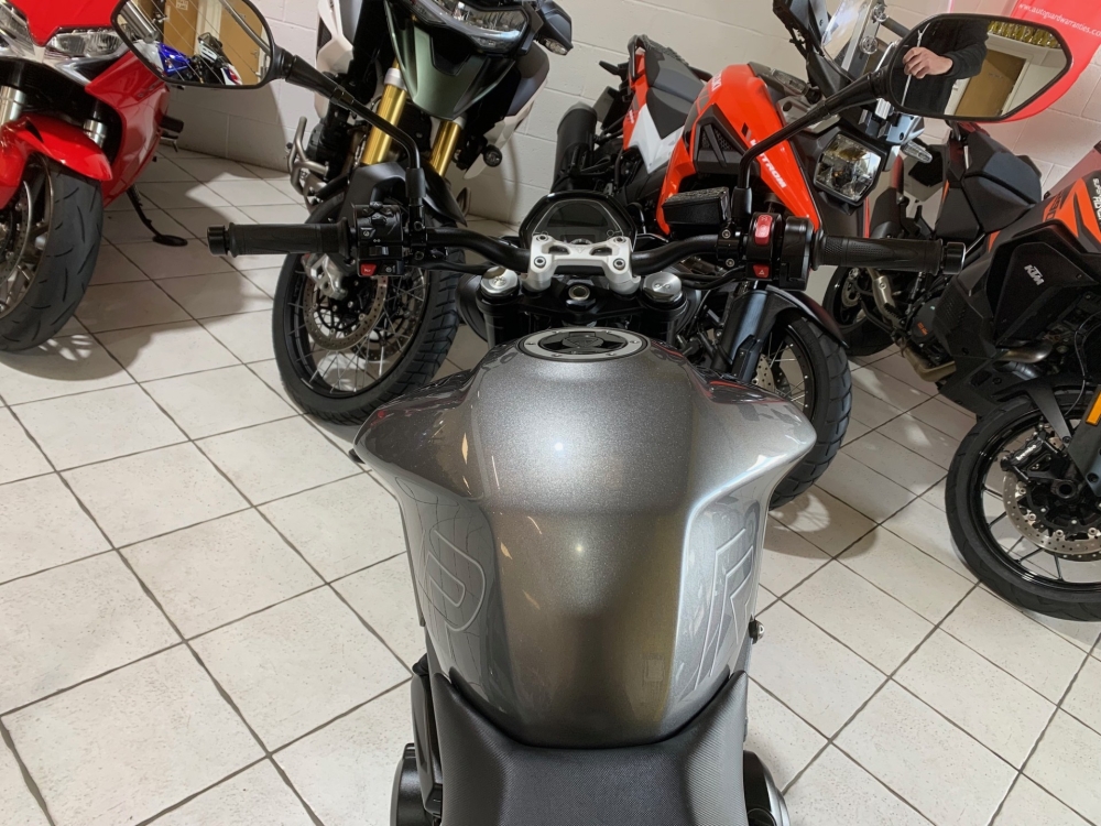 Triumph Street triple 765 R