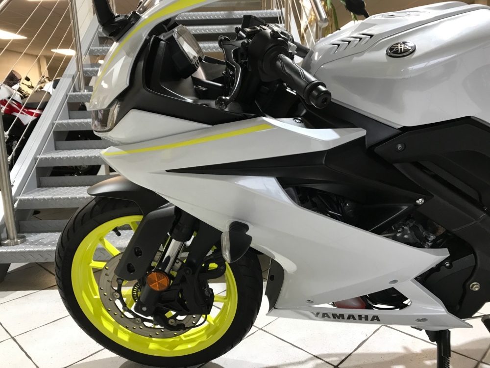 Yamaha YZF 125 R