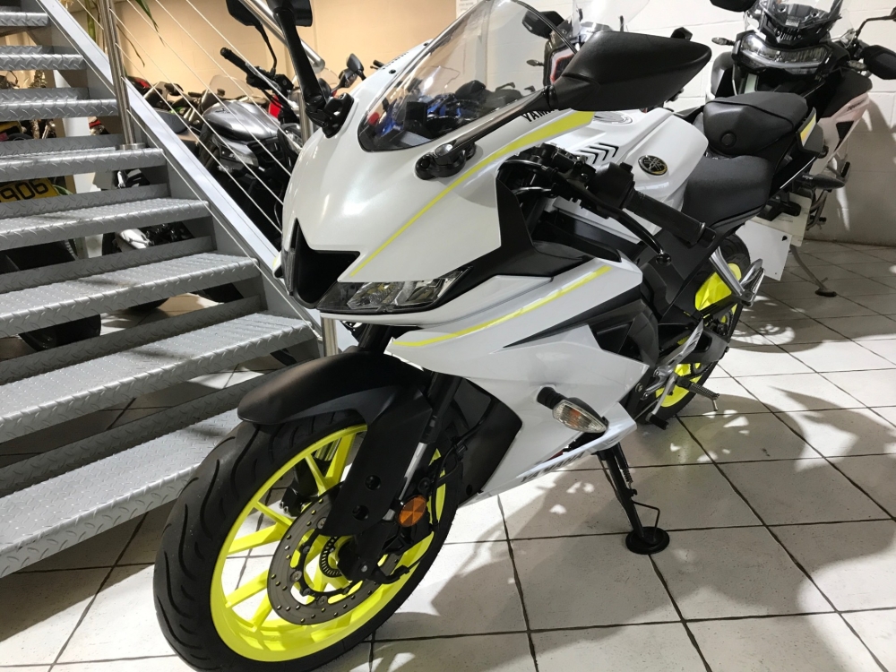Yamaha YZF 125 R