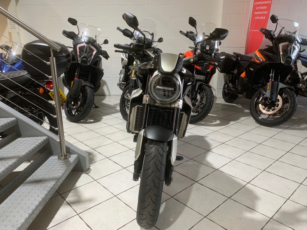 Honda CB1000R Plus +