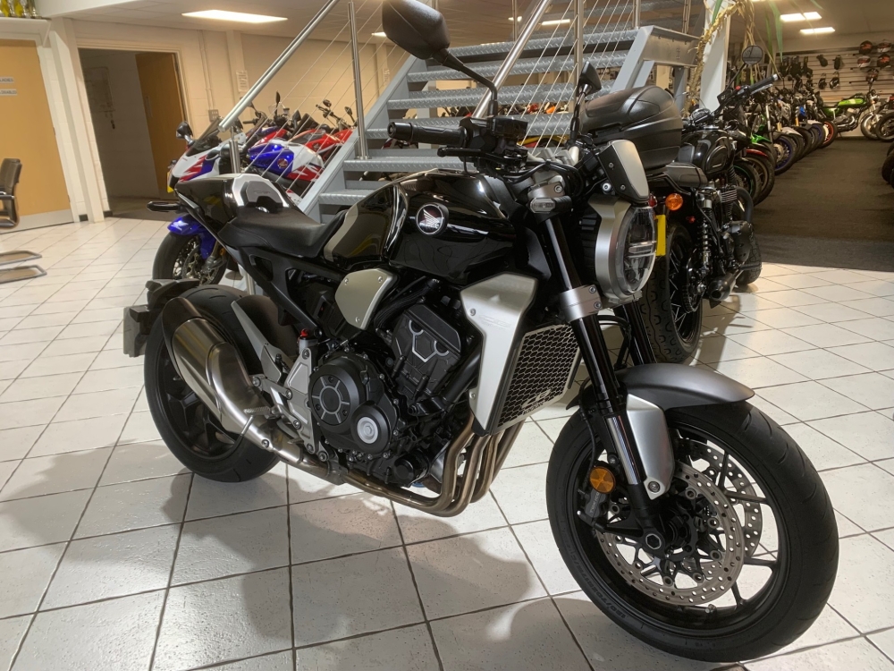 Honda CB1000R Plus +