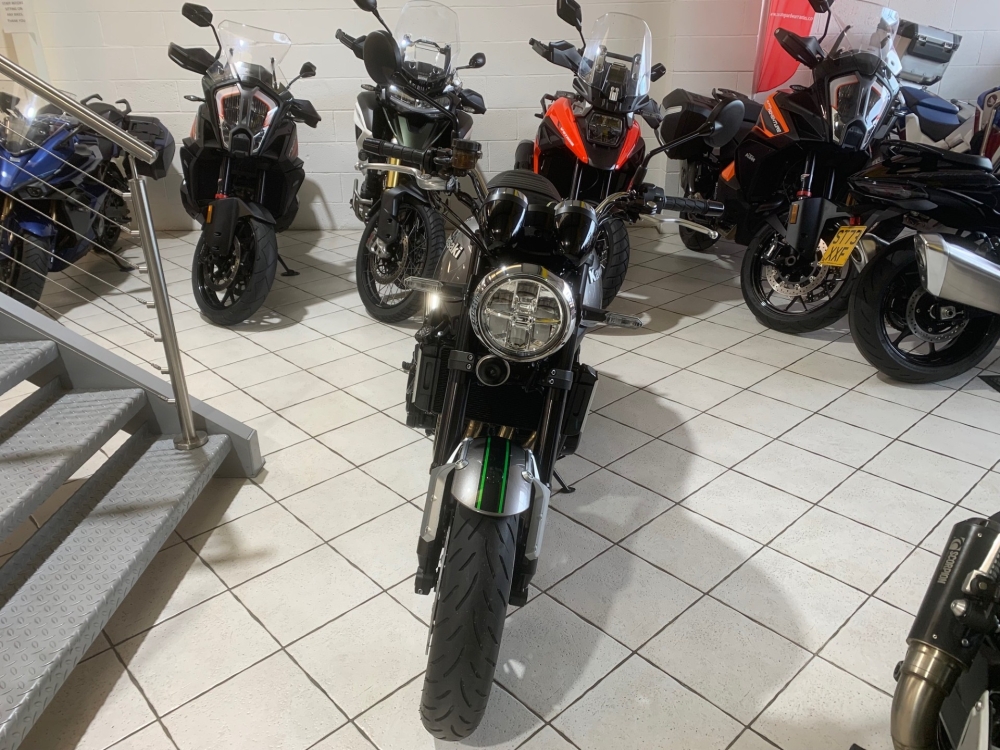 Kawasaki Z900RS