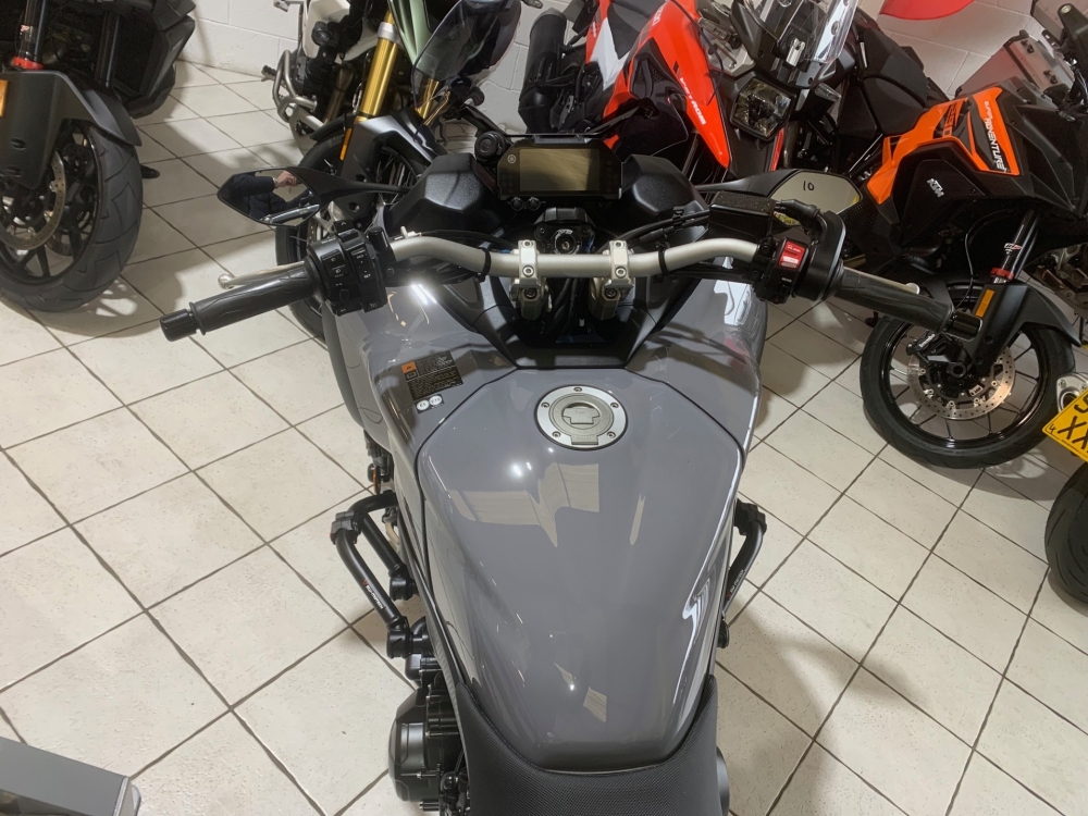 Yamaha Niken GT