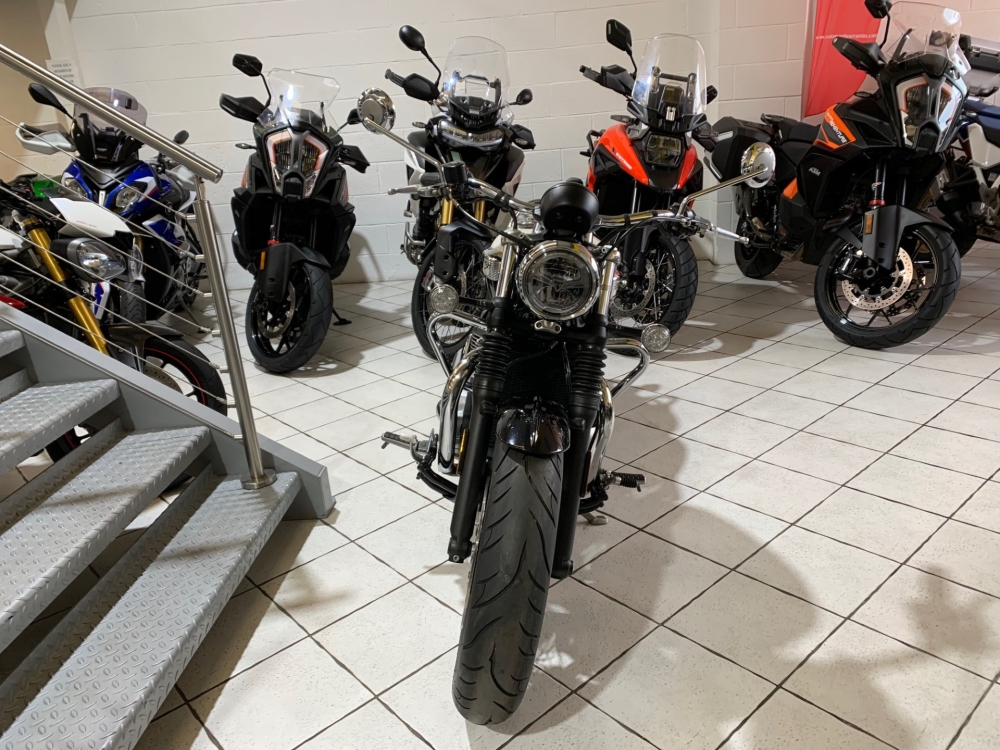 Triumph Speedmaster 1200