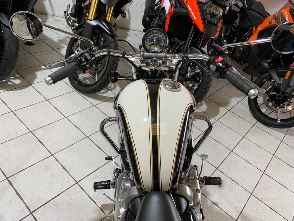 Triumph Speedmaster 1200