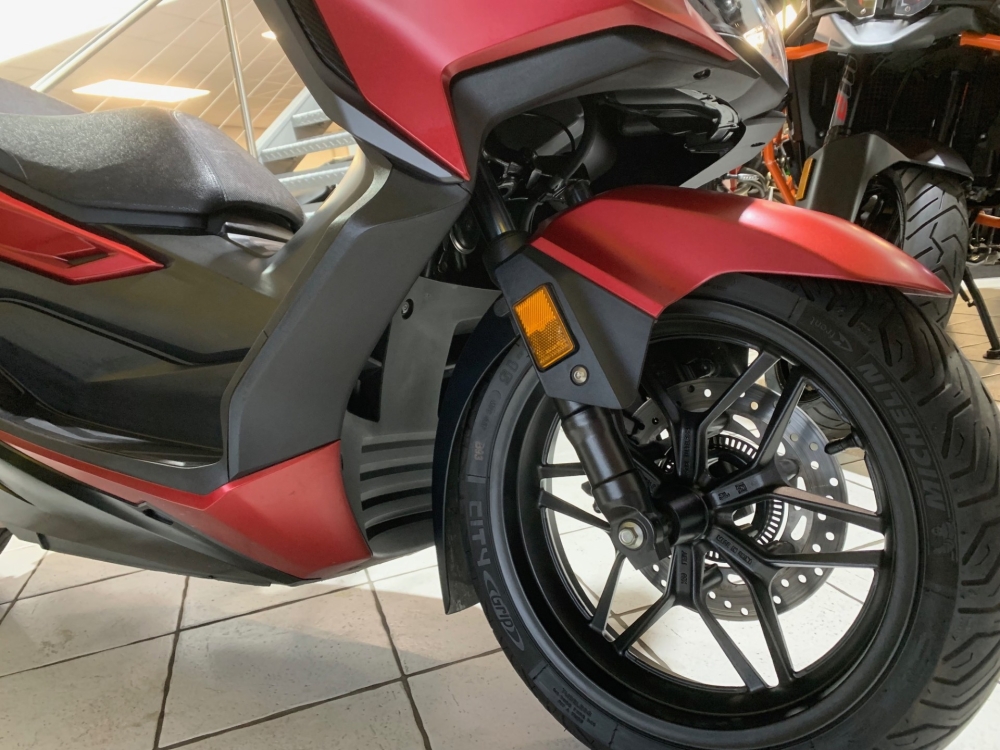 Honda Forza 125