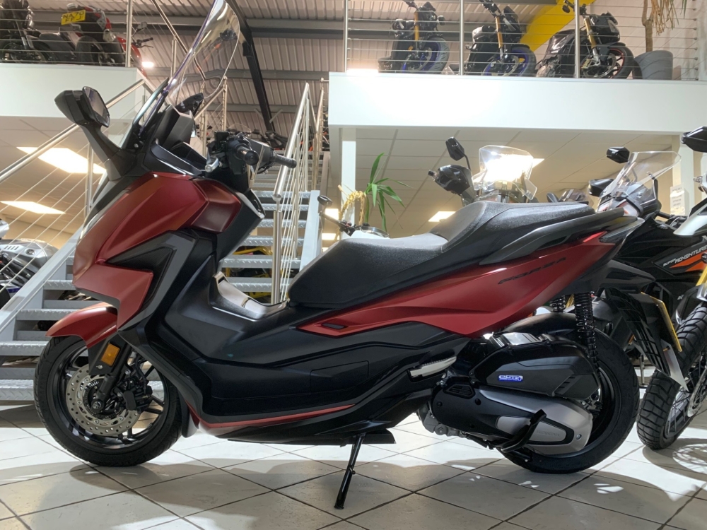 Honda Forza 125