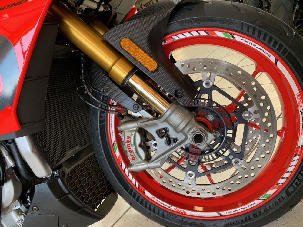 Aprilia Tuono 1100 V4 Factory