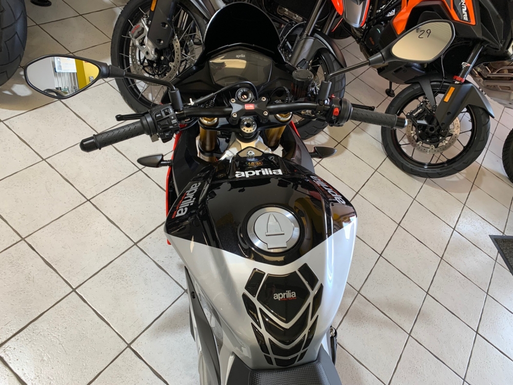 Aprilia Tuono 1100 V4 Factory