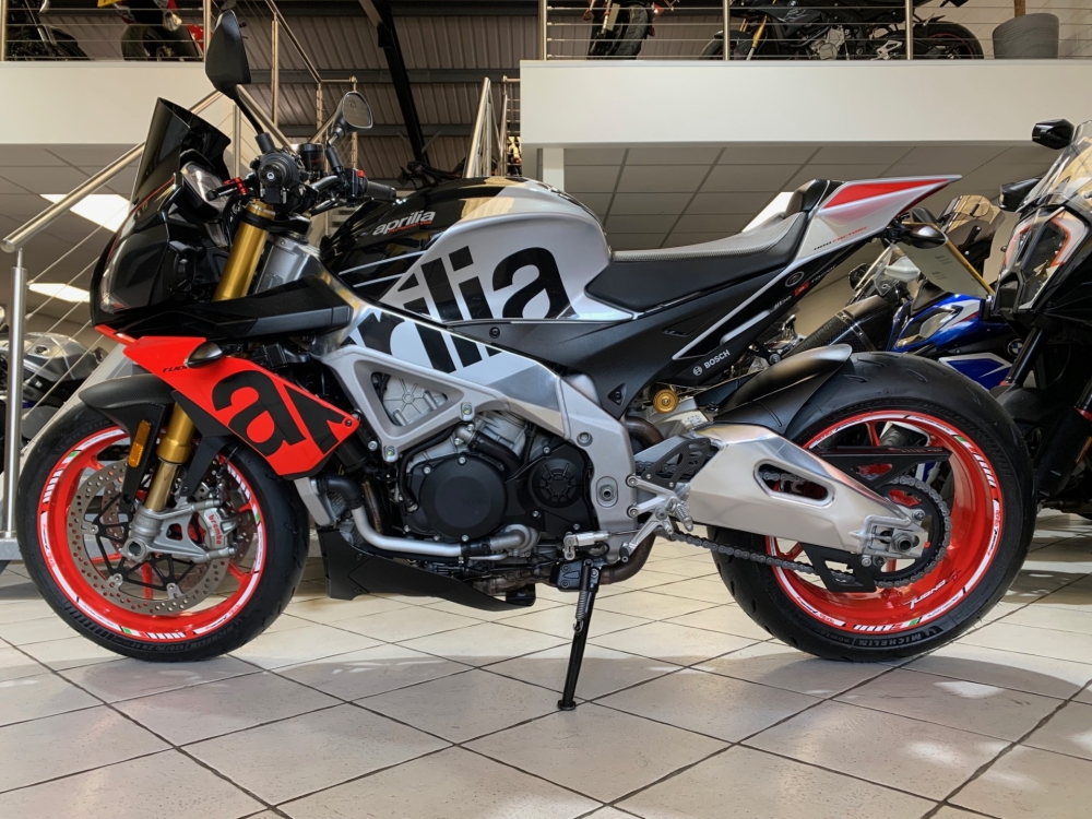 Aprilia Tuono 1100 V4 Factory