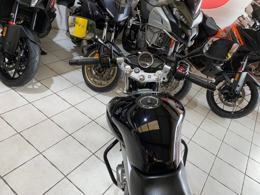 Suzuki Inazuma 250