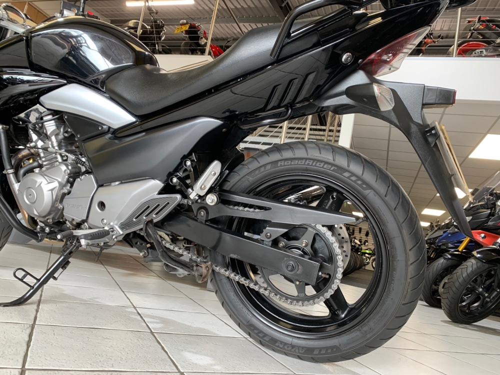 Suzuki Inazuma 250