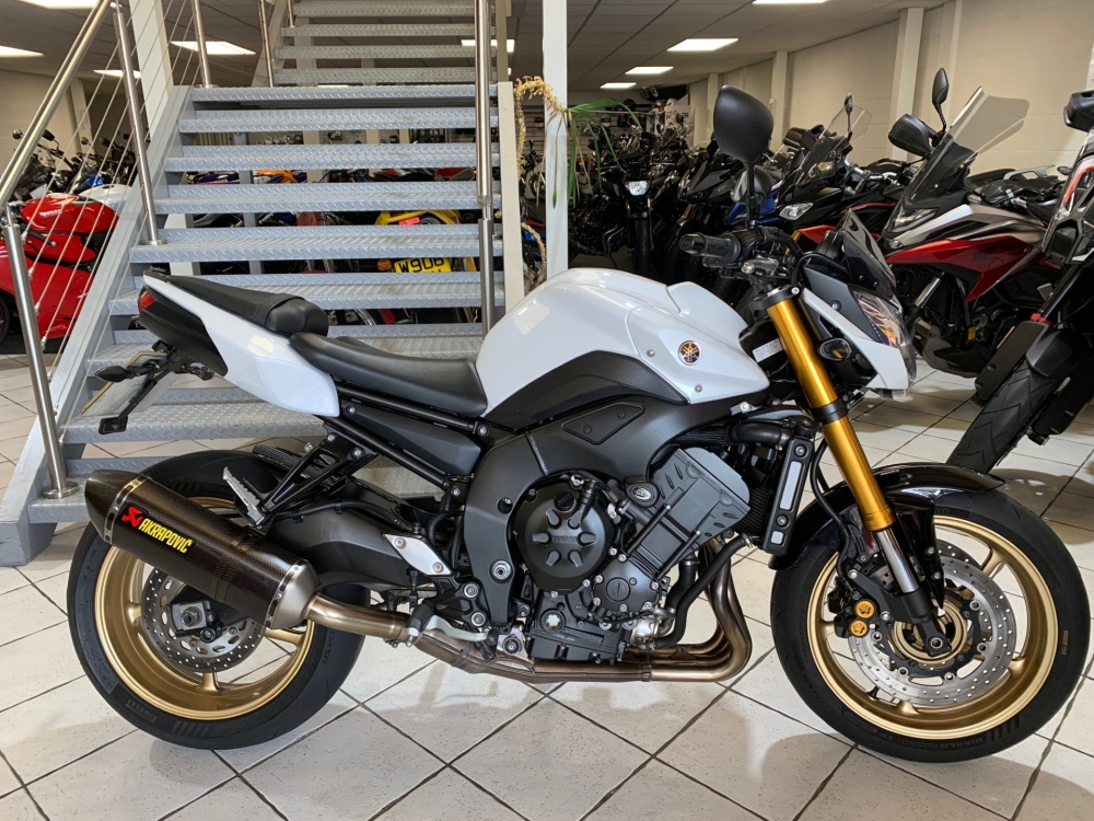 Yamaha FZ8