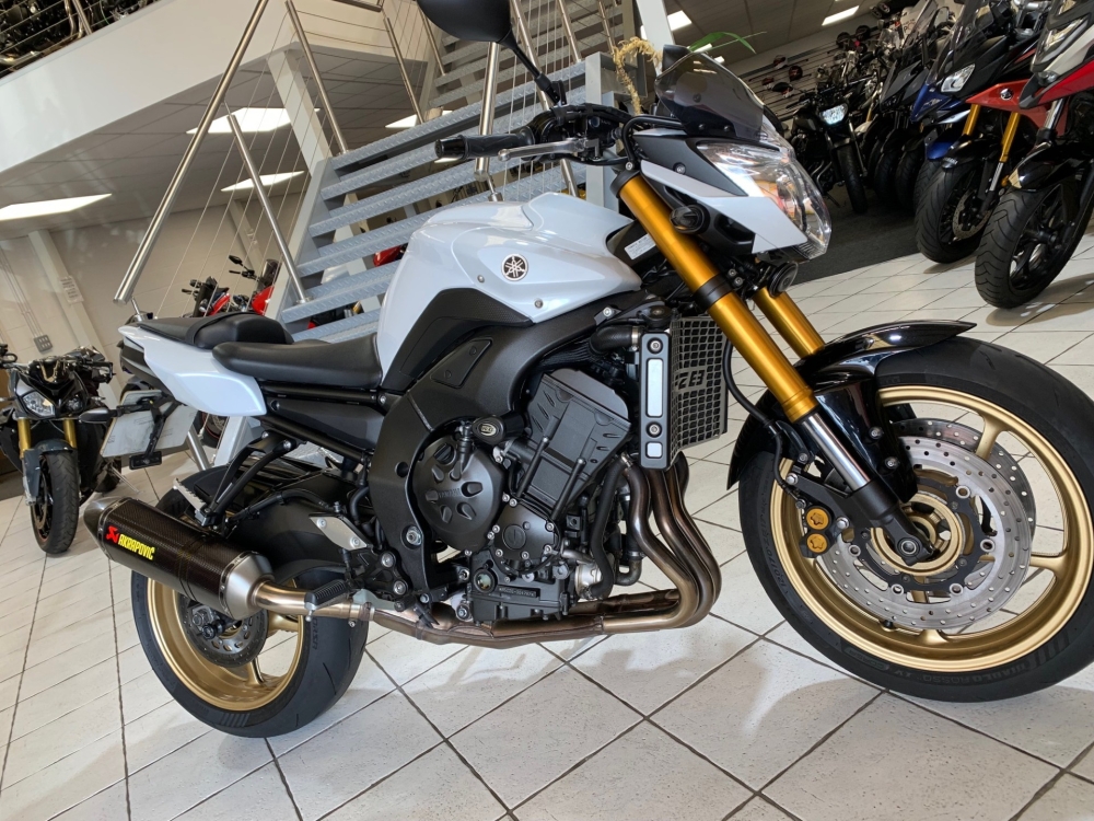 Yamaha FZ8