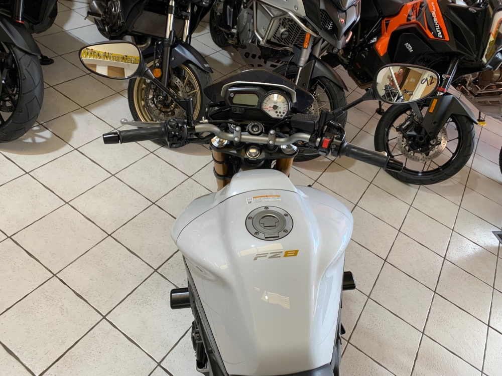 Yamaha FZ8