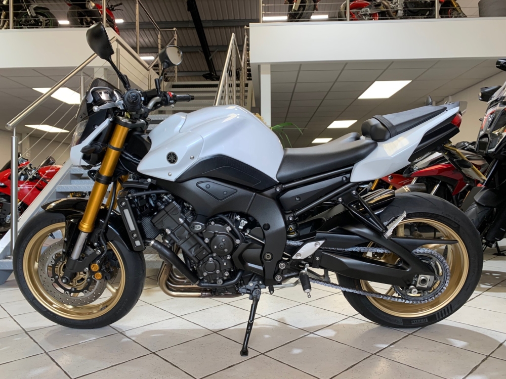 Yamaha FZ8