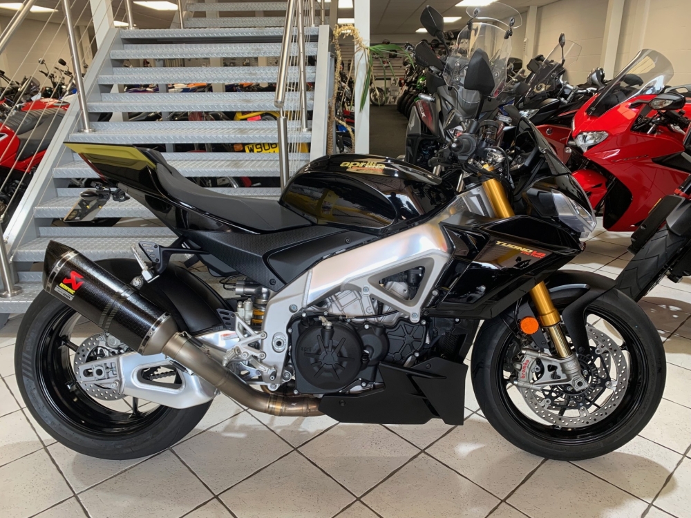 Aprilia Tuono 1100 V4 Factory