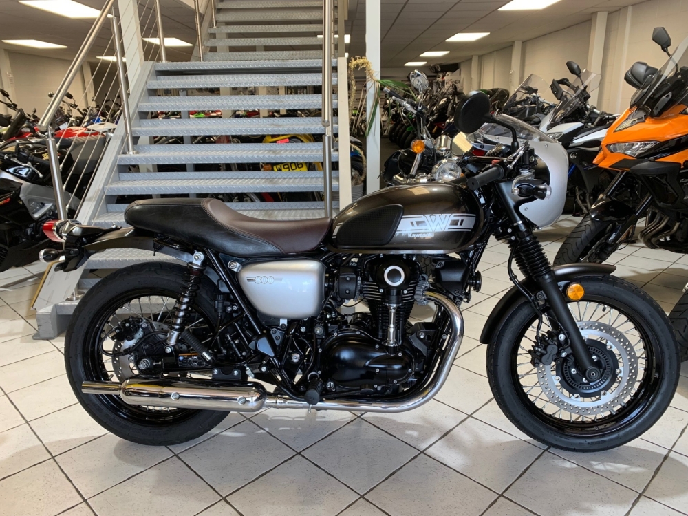 Kawasaki W800 Cafe