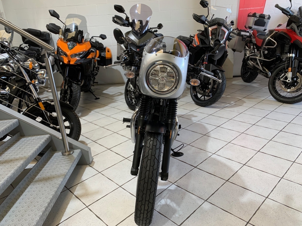 Kawasaki W800 Cafe