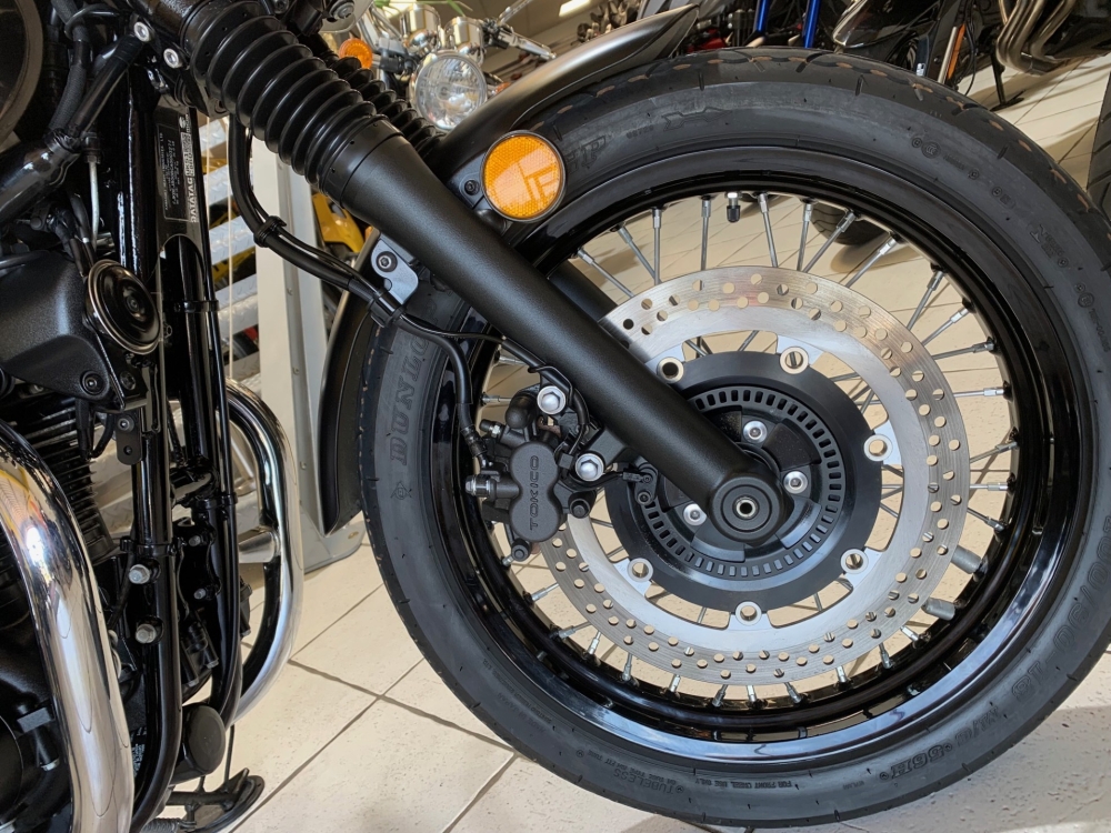 Kawasaki W800 Cafe