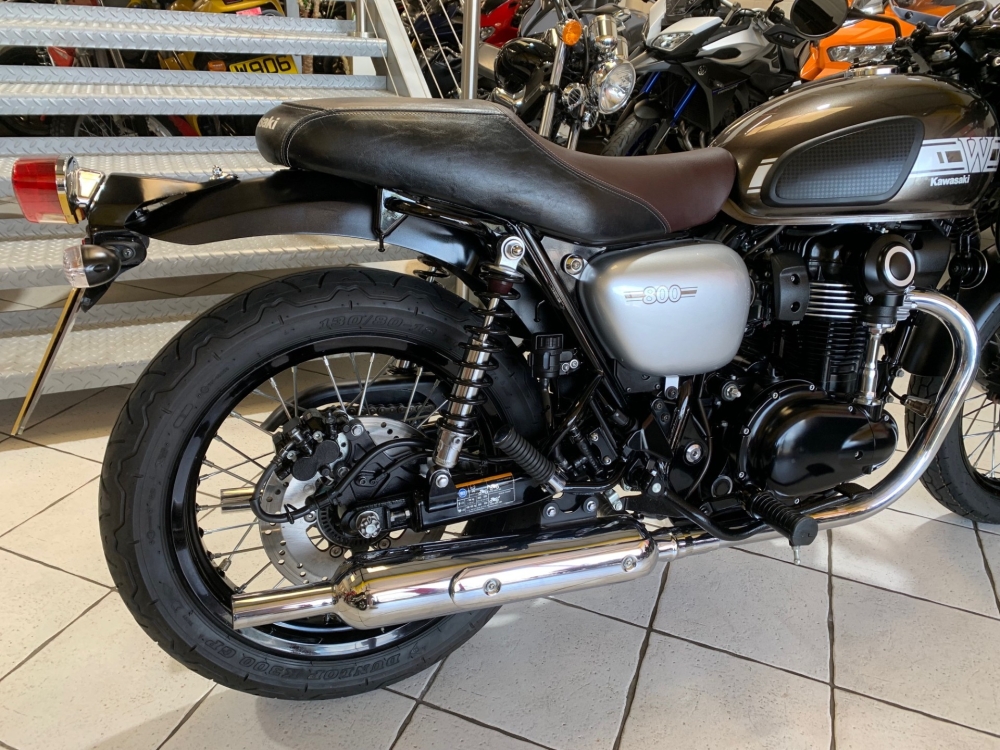 Kawasaki W800 Cafe