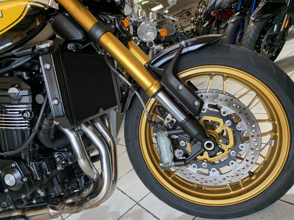 Kawasaki Z900 RS SE