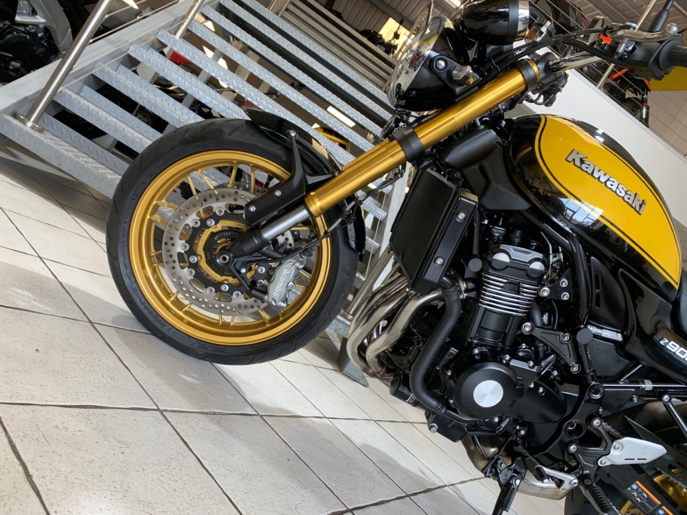 Kawasaki Z900 RS SE