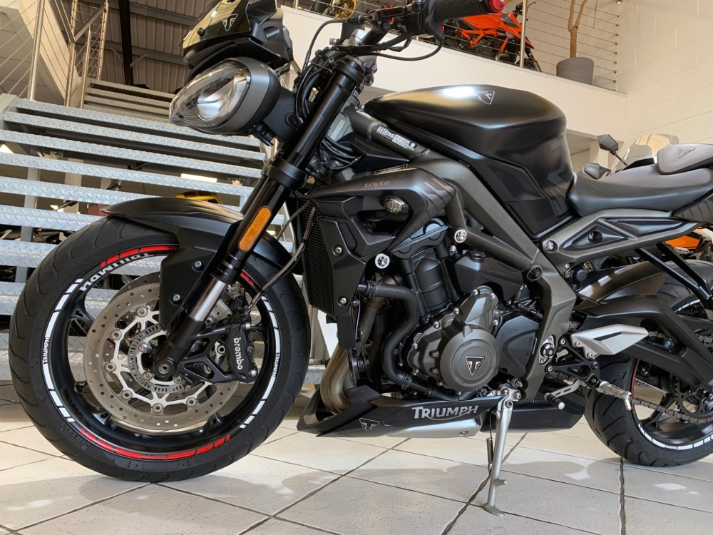 Triumph Street Triple 765 R