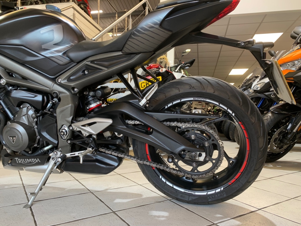 Triumph Street Triple 765 R