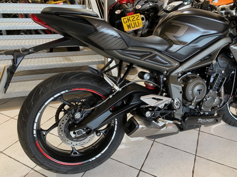 Triumph Street Triple 765 R