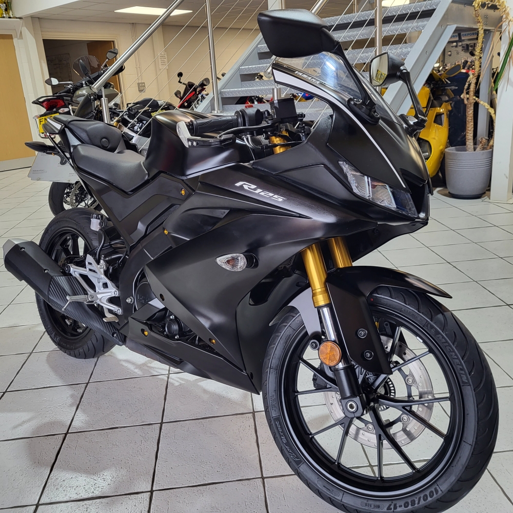 Yamaha YZF125R