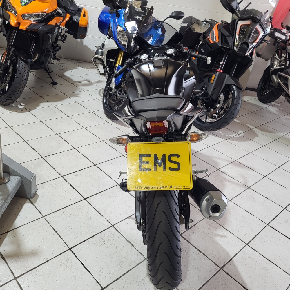 Yamaha YZF125R