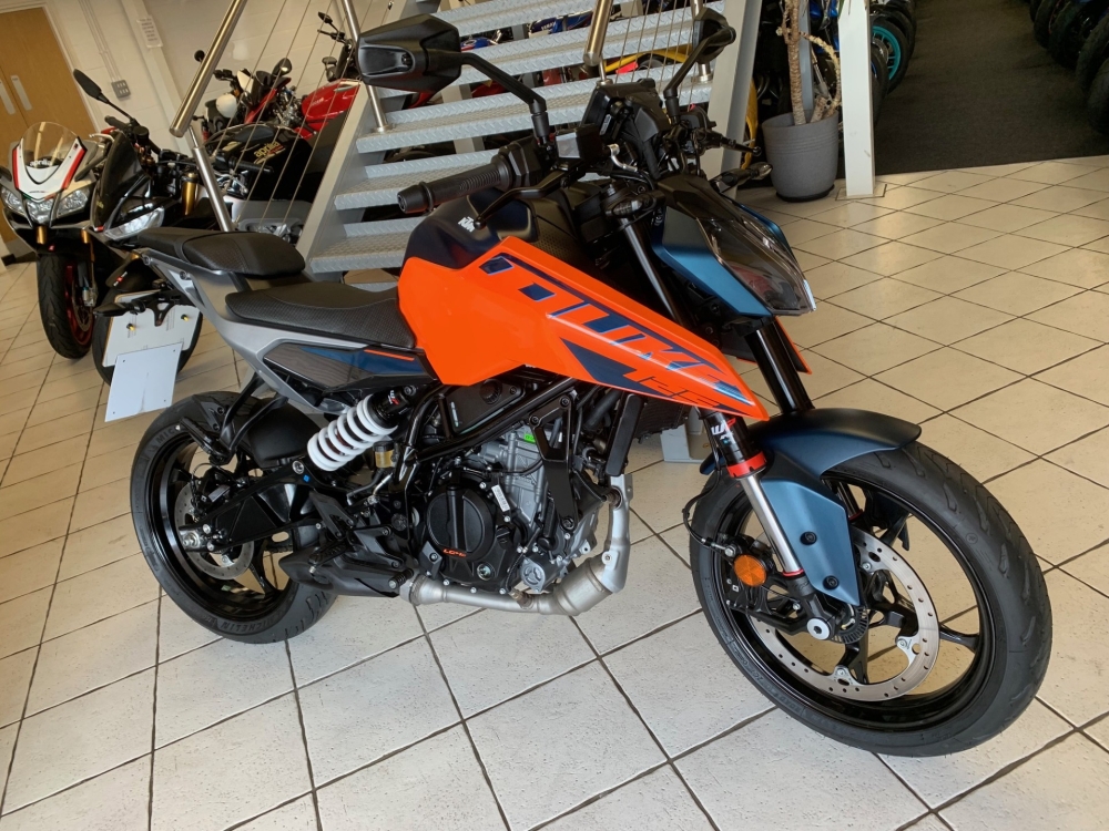 KTM Duke 125