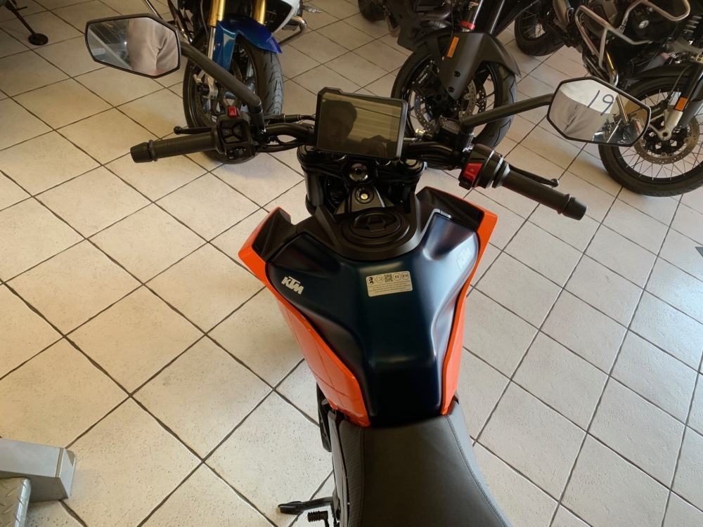 KTM Duke 125